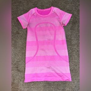 Lululemon short sleeve top - size 4